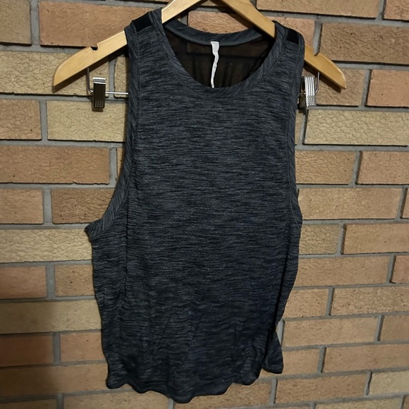 Lululemon Black and Gray Mesh Back & Unpadded Bra Tank Top Women's Size 6 - Picture 1 of 6